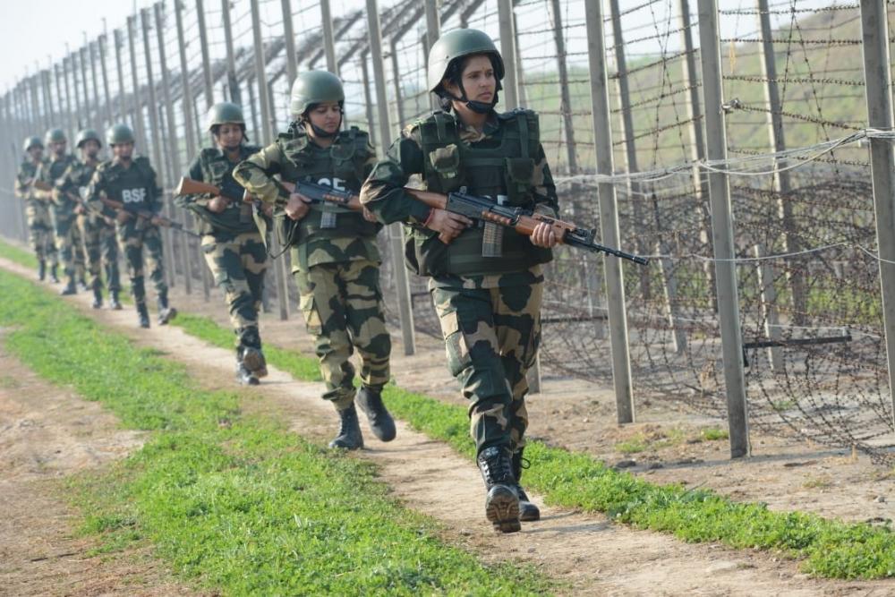 The Weekend Leader - Pak terrorist killed, another captured in J&K's Uri sector